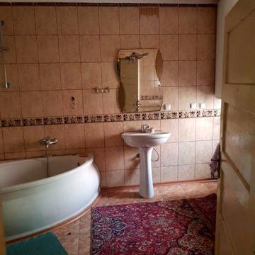 Будинок. Рахів. Прямий вихід до річки