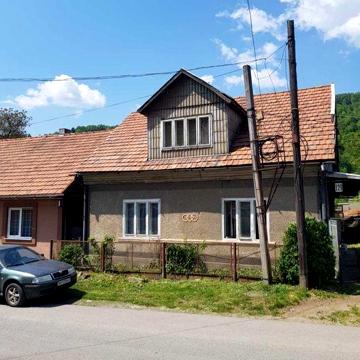 Будинок. Рахів. Прямий вихід до річки