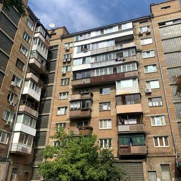 Продажа 3кв. 65м. Ул. Борщаговская 99 КПИ рядом. до метро 15мин ходьбы