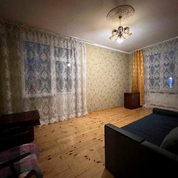 Здам 2 кімнатну сталінку з автономним опаленням в центрі міста
