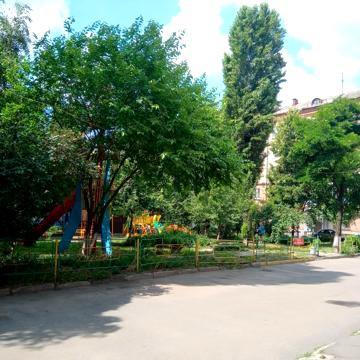 вул.Гладкова, 25