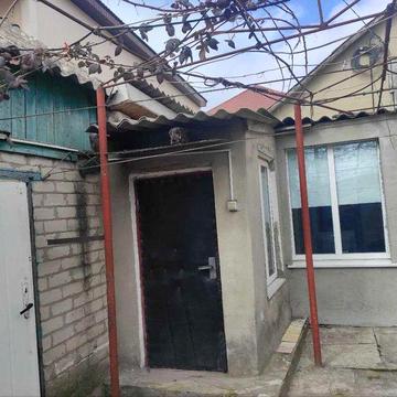 Продам часть  дома на Дм. Донского вход с фасада