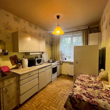 Продаж 3к Квартира вул. Келецька