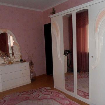Продам 3 комнатную квартиру у порога метро
