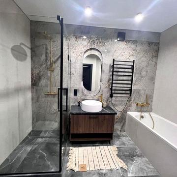 Класна квартира з дизайнерським ремонтом в центрі міста