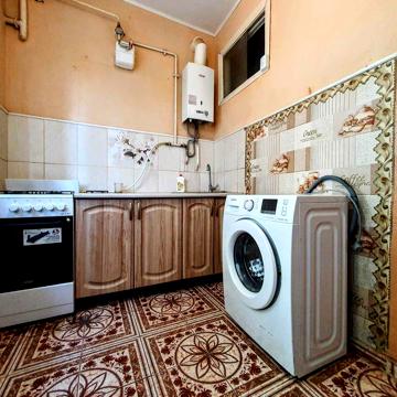 2-Х кімн. квартира ПРОСПЕКТ НЕЗАЛЕЖНОСТІ (Спортовари). Меблі, техніка.