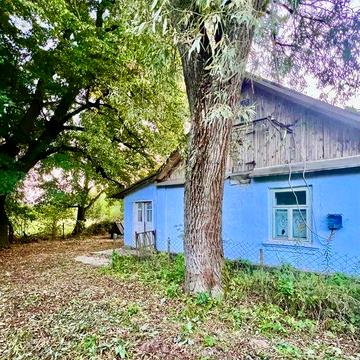 Продам земельну ділянку з будинком в селі Мартинівка, поблизу Рівного