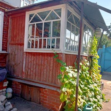 Продам 1/2 частину  будинку.