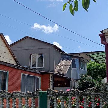 Продається частина будинку у центрі Фастова.