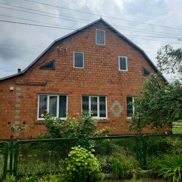 Продам будинок смт.Володимирець,вул.Грушевського,10
