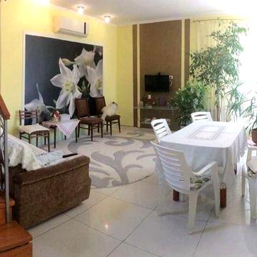 Продам дом в Золотой горке.