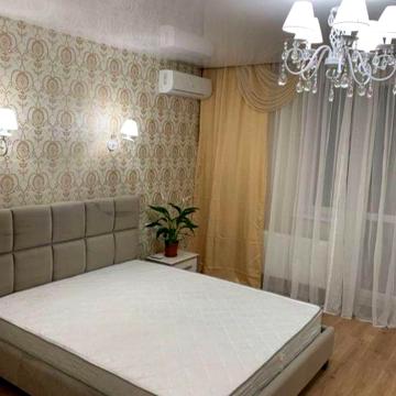 Сдам  2хкомнатную квартиру   м.пр.ГагаринаЖК Левада