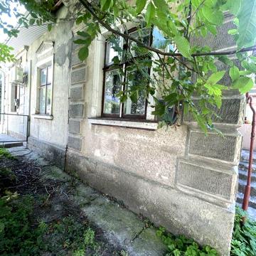 ПРОДАЄТЬСЯ дуплекс загальною площею 127.8 кв.м. у центрі міста!