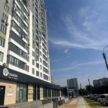 Продаж квартири в новобудові в центрі міста