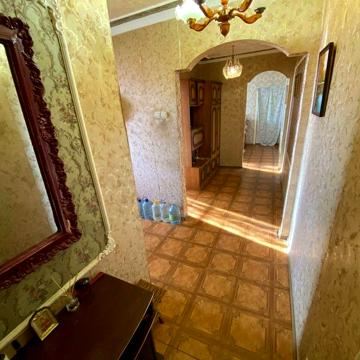 Продам 4-х комнатную квартиру