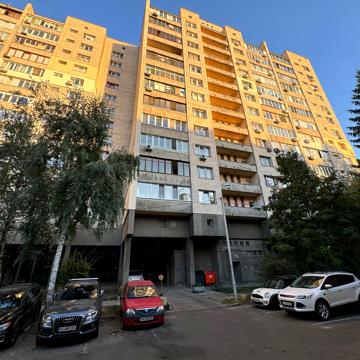 Михайла Омеляновича-Павленка вул. (Суворова), 11
