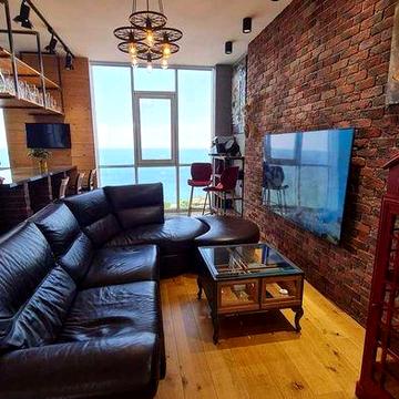 Видовая квартира в доме бизнес класса , ул. Французский бульвар.