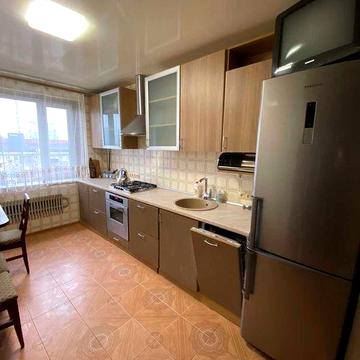 Сдам 3 комнатная квартира в цетре, ул.Новгородская,44. м.Научная.