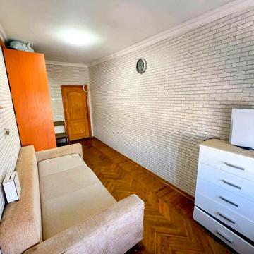Юрія Литвинського вул. (Російська), 50