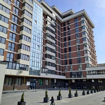 Продаж 2х-кімнатної квартири з кухнею-студією по вул.Миру