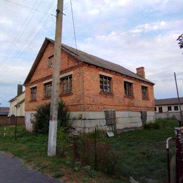 Будинок. Незавершене будівництво.