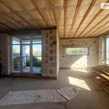 Продаж 3к Дім Зої Космодемянської вулиця