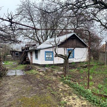 Продам в Красной Балке участок с землей 30 соток