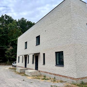 Дуплекс біля лісу. 110 кв.м., 2 сотки, 3 кімнати. Масив Поляна