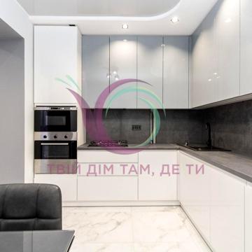 Олександра Довженка вул., 59