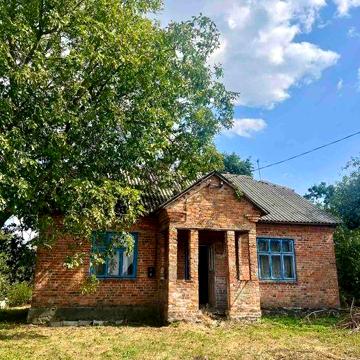 будинок та земельна ділянка 25 сот.,  с. Синьків