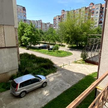 Володимира Івасюка вул., 50