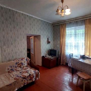 Продам 2-кімнатну квартиру. Вул.Вокзальна,40.