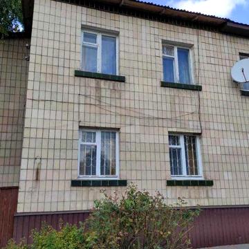 Півбудинку на 2 поверхи в м.Гадяч