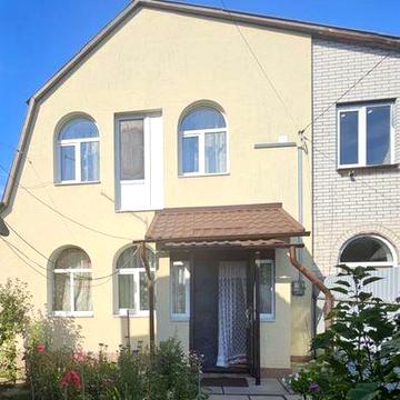 Продам   Будинок  1/2,  Боярка