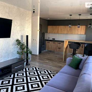 Продаж 3к Квартира Перемоги вулиця