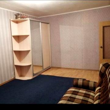 Продам власну  квартиру. Бортничі