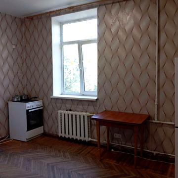 Продам просторную 2-х комн. гостинку, р-н Конный рынок G2