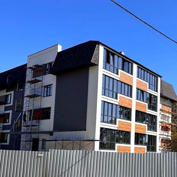 2к квартира біля лісу з ліфтом та паркінгом