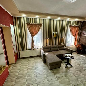 Будинок на Новопричистенській