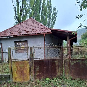 Берегово будинок маленький 40 кв.м, недобуд. ТОРГ.