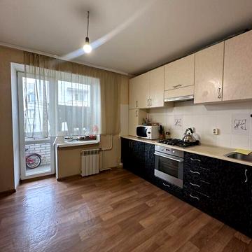Продаж 4к Квартира Антонова Олега вулиця