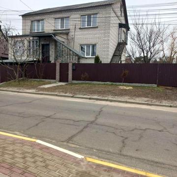 Приватний  будинок в центрі .