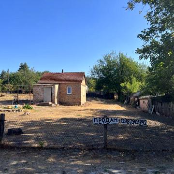 Будинок та літня кухня в селі Безручки, Полтавська область