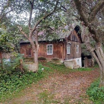 Продаж будинку з землею і садом