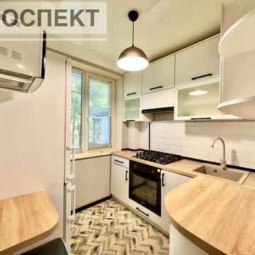 Продам 2-кімн квартиру з євроремонтом вул. Лебединська ( "АТБ" )