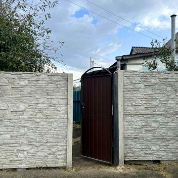 Терміново! Продам 1/2 будинку