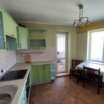 Продаж 3 кім. квартири, вул. Пасічна 104 Квартира світла та простора.