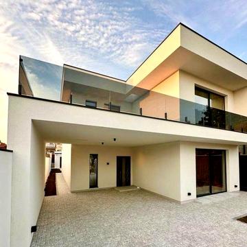 Твой дом - твоя крепость. Уникальный авторский проект, Совиньон.