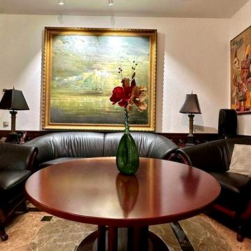 Витончений стиль  дорогі меблі. Будинок в Лісовій Бучі