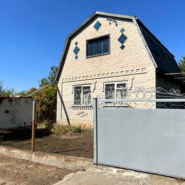 Продам дачу за городом.